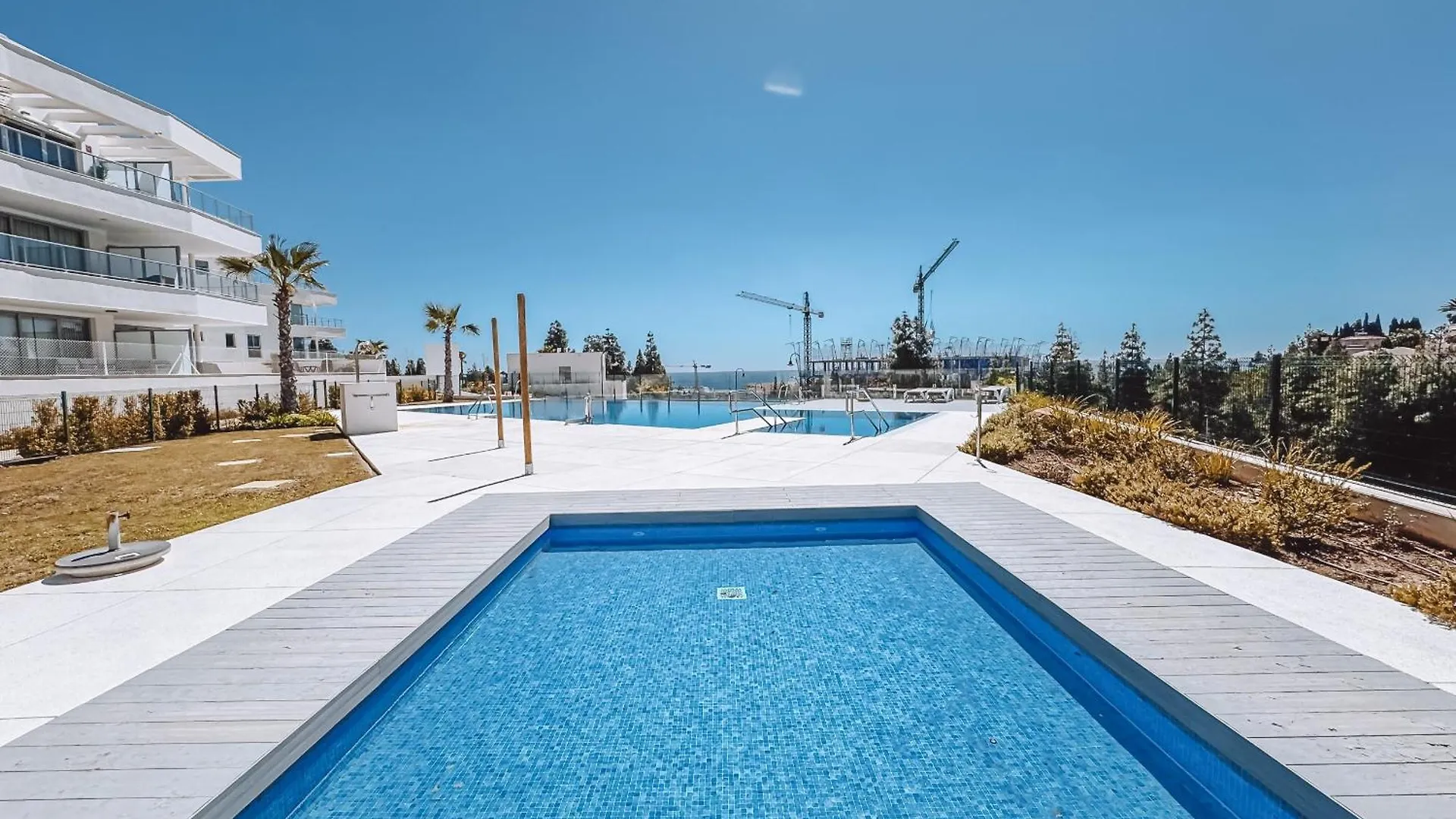 Apartment Cala De Mijas Holidays El Faro